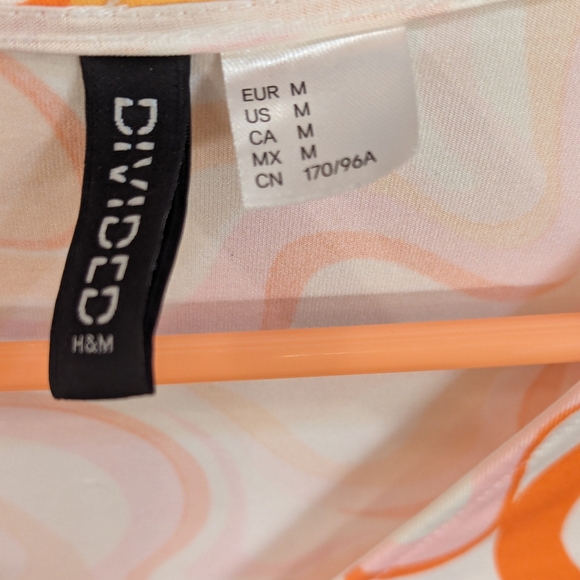 H&M🧡 V-Neck 70s Cutout Dress Pastel Sz Medium - Picture 2 of 6